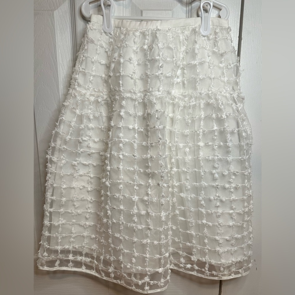 Zara girls size 9 white skirt